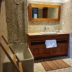 Вилла Domaine Codaleone