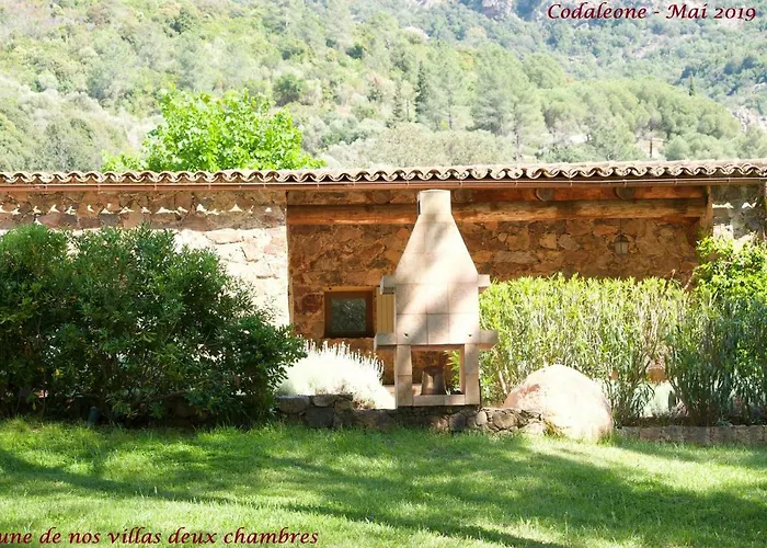 Vila Domaine Codaleone Serriera (Corsica)