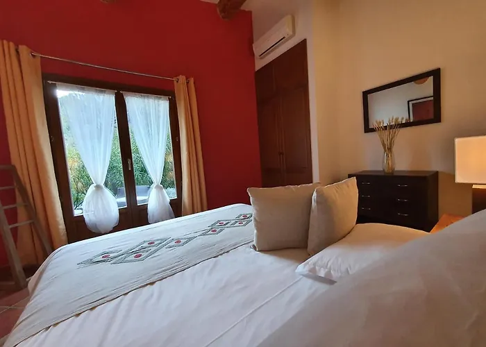 Domaine Codaleone Villa Serriera (Corsica)